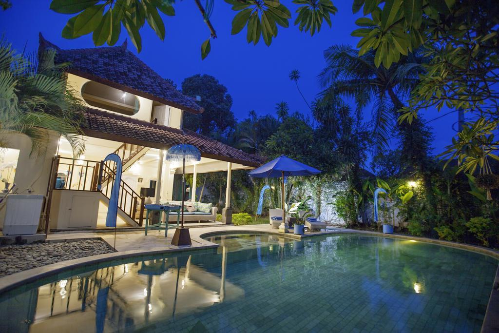 Villa Alam Biru Gardenia Семиняк Екстериор снимка