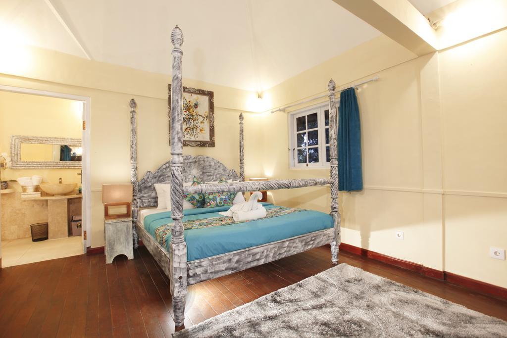 Villa Alam Biru Gardenia Семиняк Екстериор снимка