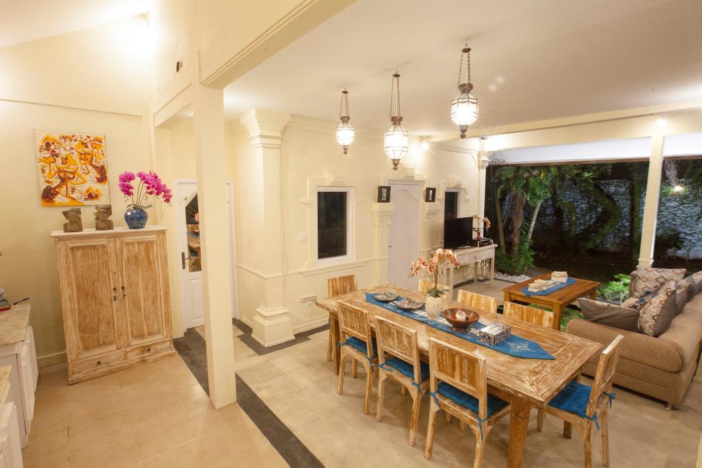 Villa Alam Biru Gardenia Семиняк Екстериор снимка